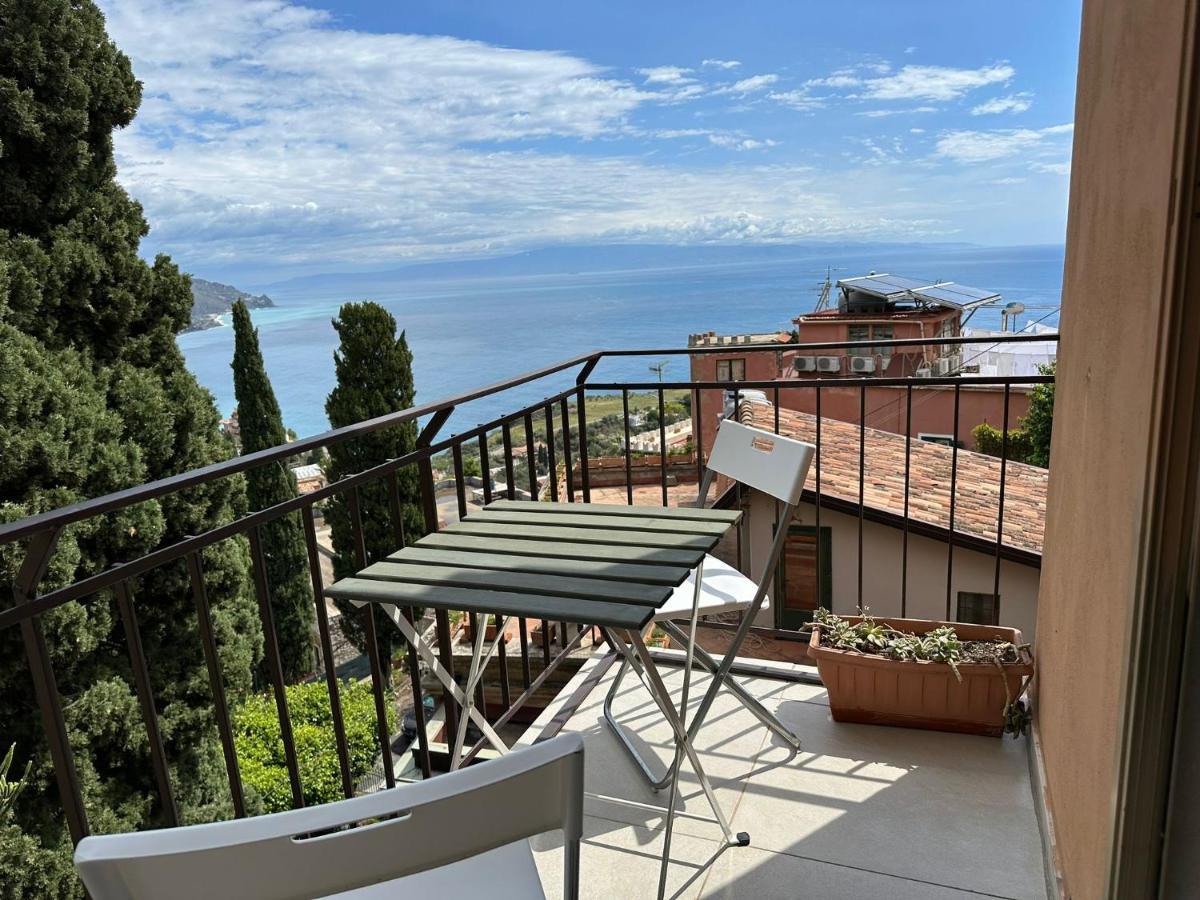 Mira Taormina Rooms Экстерьер фото